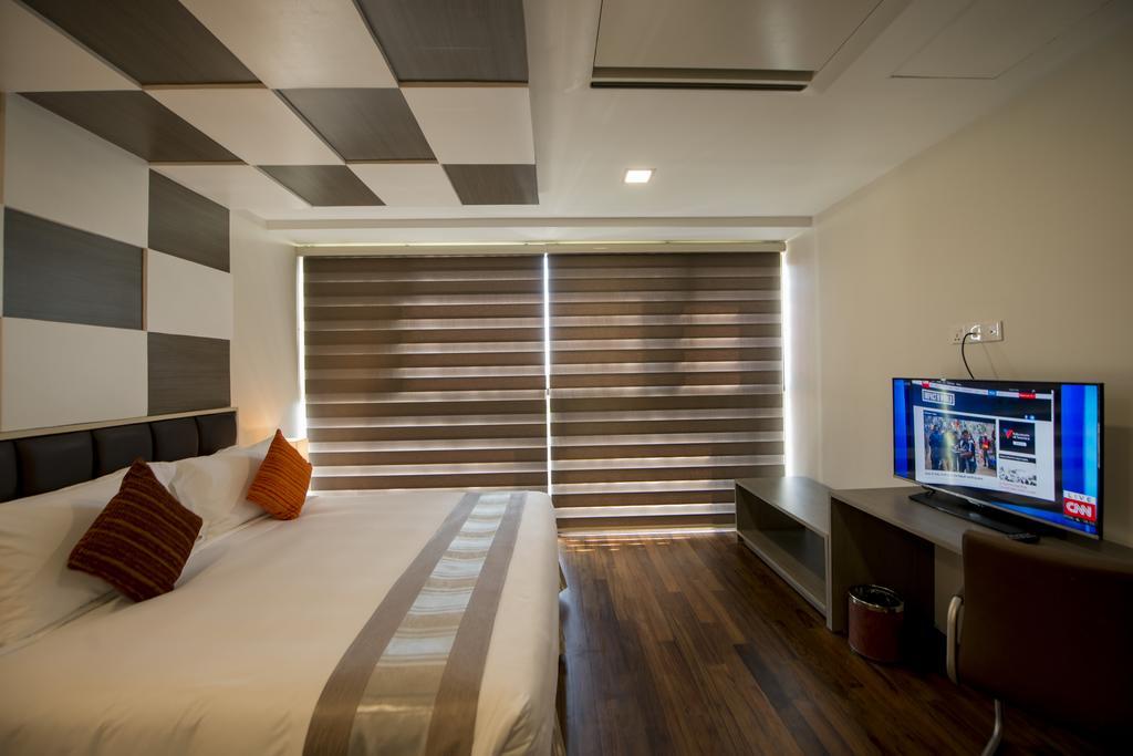 Hotel Parami Янгон Екстериор снимка