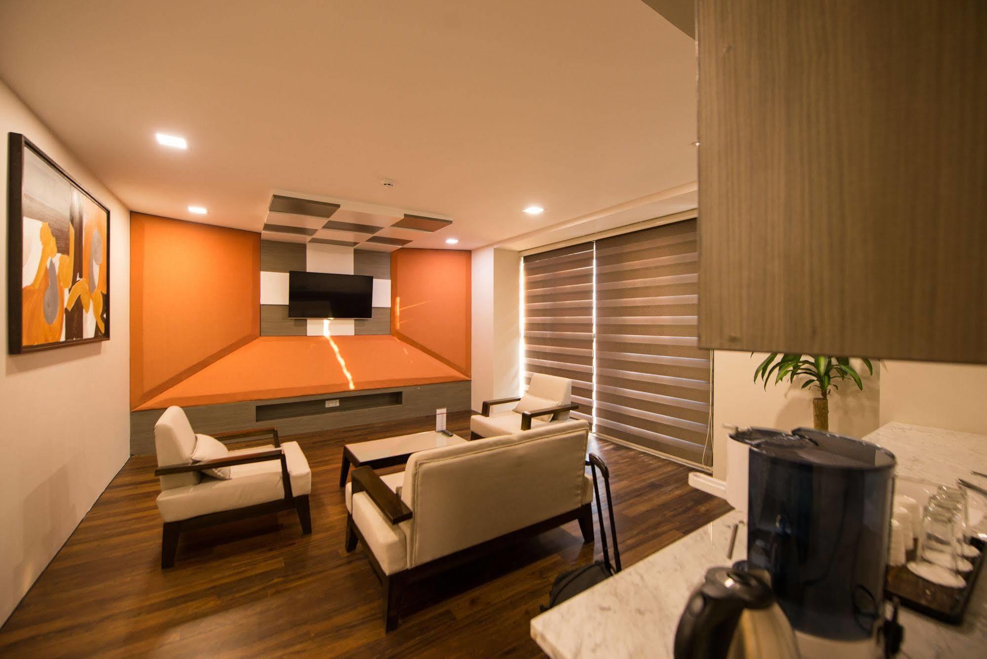 Hotel Parami Янгон Екстериор снимка